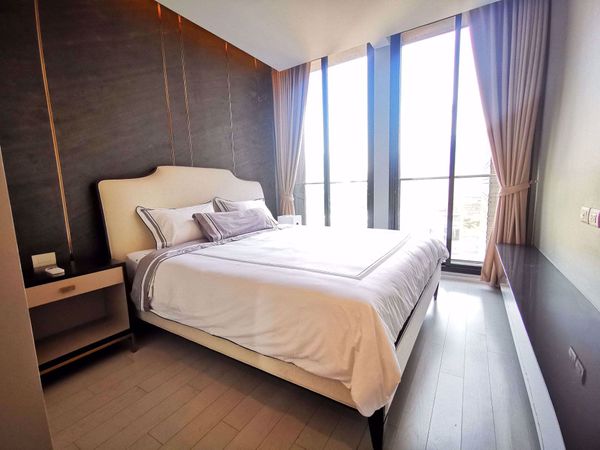 Picture of 1 bed Condo in Noble Ploenchit Lumphini Sub District C014479