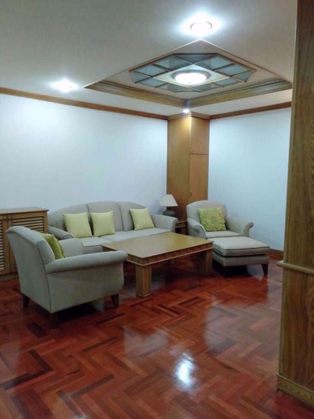 Picture of 2 bed Condo in Rin House Khlong Tan Nuea Sub District C014514