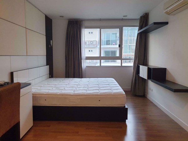 Picture of 1 bed Condo in The Clover Khlong Tan Nuea Sub District C014535