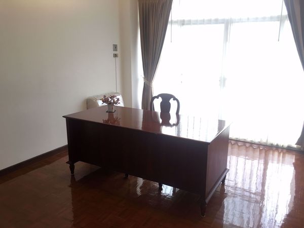 Picture of 4 bed Condo in Aramvej Apartment Khlong Tan Nuea Sub District C014602