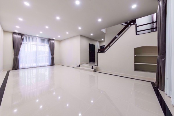 Picture of 6 bed House  Khlong Tan Nuea Sub District H014608