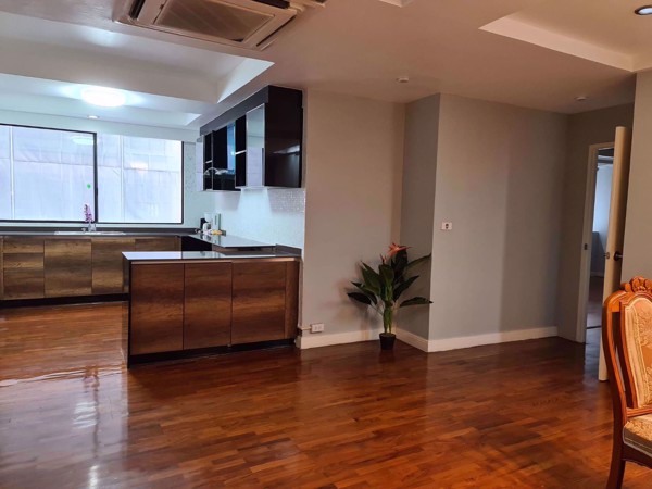 Picture of 3 bed Condo in President Park Sukhumvit 24 Khlongtan Sub District C012287