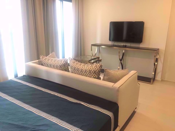 Picture of 1 bed Condo in Noble Ploenchit Lumphini Sub District C014626