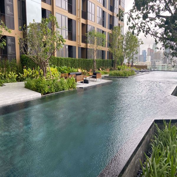 รูปภาพ 1 ห้องนอน Condo ในโครงการ OKA HAUS Sukhumvit 36 Khlongtan Sub District C014647