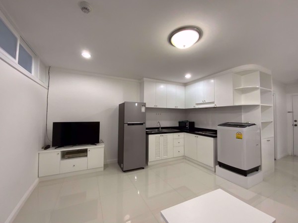 Picture of 1 bed Condo in Supalai Place Condominium Khlong Tan Nuea Sub District C014651