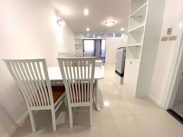 Picture of 1 bed Condo in Supalai Place Condominium Khlong Tan Nuea Sub District C014651