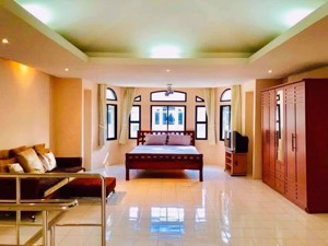 Picture of 4 bed House in Moo Baan Chicha Castle  Khlong Toei Nuea Sub District H014652