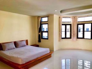 Picture of 3 bed House in Moo Baan Chicha Castle  Khlong Toei Nuea Sub District H014653