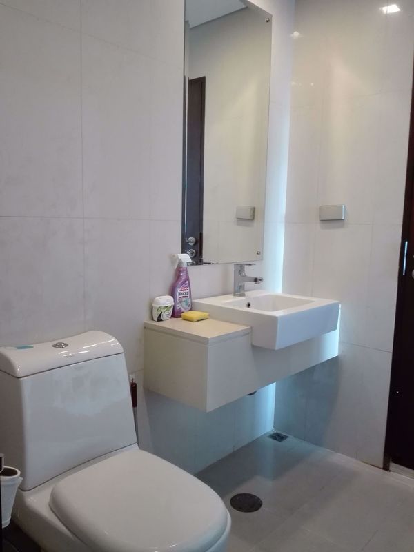 Picture of 1 bed Condo in Le Luk Phrakhanongnuea Sub District C014681