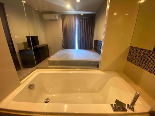 Picture of 1 bed Condo in Rhythm Sukhumvit 44 Phra Khanong Sub District C014708