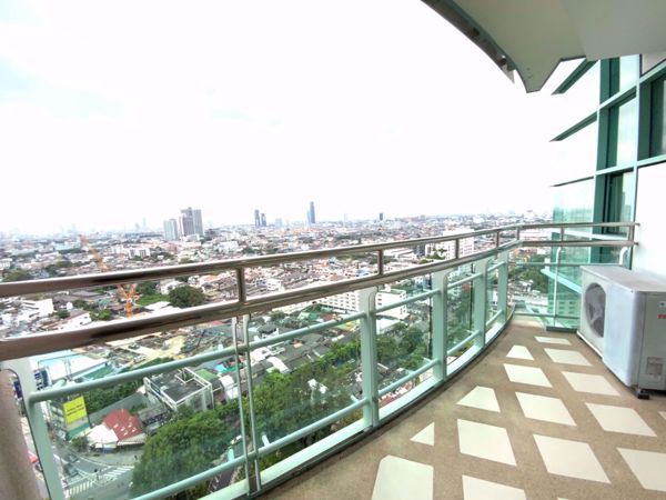 Picture of 3 bed Condo in Chatrium Residence Riverside Wat Phraya Krai Sub District C014769