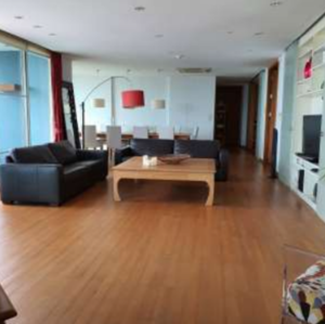 Picture of 3 bed Condo in Watermark Chaophraya Khlong Ton Sai Sub District C014810