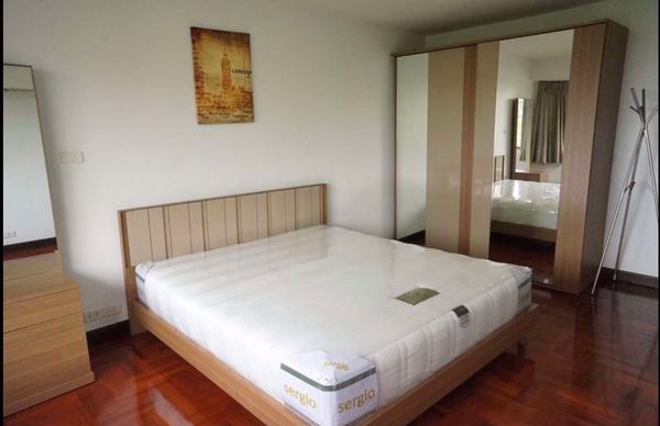 Picture of 2 bed Condo in Baan Suanpetch Khlong Toei Nuea Sub District C014840