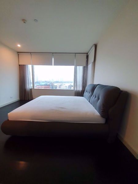 Picture of 2 bed Condo in Watermark Chaophraya Khlong Ton Sai Sub District C014844