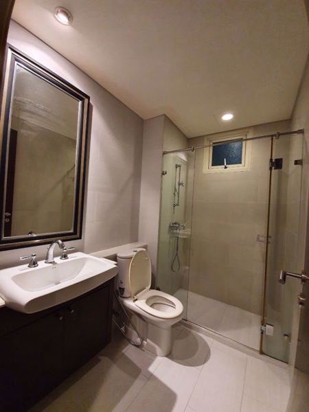 Picture of 2 bed Condo in Watermark Chaophraya Khlong Ton Sai Sub District C014844