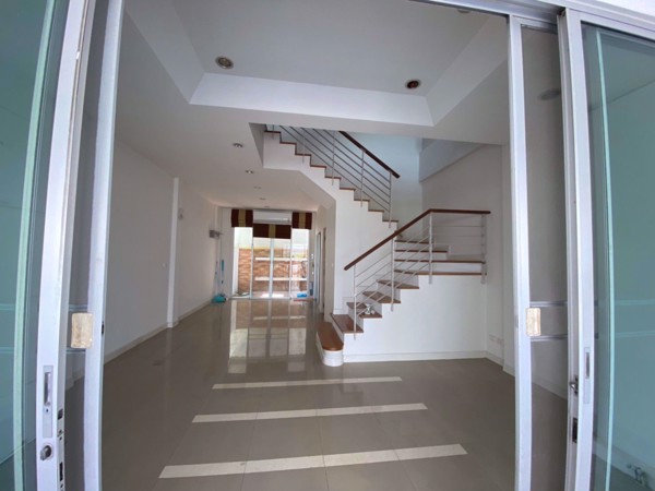 Picture of 3 bed House  Suanluang Sub District H014872