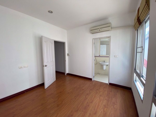 Picture of 3 bed House  Suanluang Sub District H014872