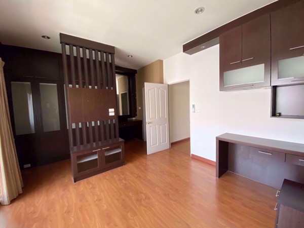 Picture of 3 bed House  Suanluang Sub District H014872