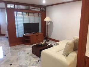 Picture of 1 bed Condo in Supalai Place Condominium Khlong Tan Nuea Sub District C014881