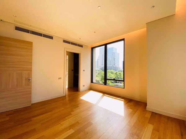 Picture of 1 bed Condo in Sindhorn Residence Lumphini Sub District C014885