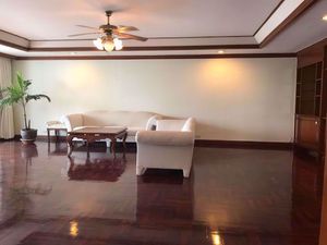 Picture of 3 bed Condo in GM Mansion Khlongtan Sub District C014895