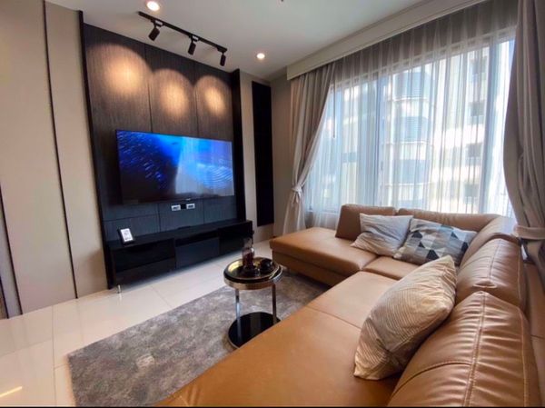 Picture of 1 bed Condo in The Emporio Place Khlongtan Sub District C014941