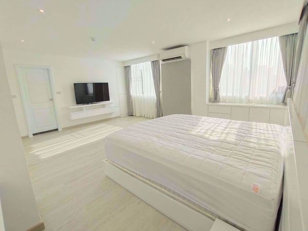 Picture of 2 bed Condo in Silom Condominuim Bang Rak District C014960