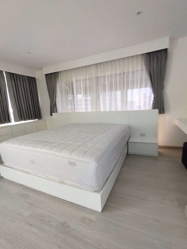 Picture of 2 bed Condo in Silom Condominuim Bang Rak District C014960