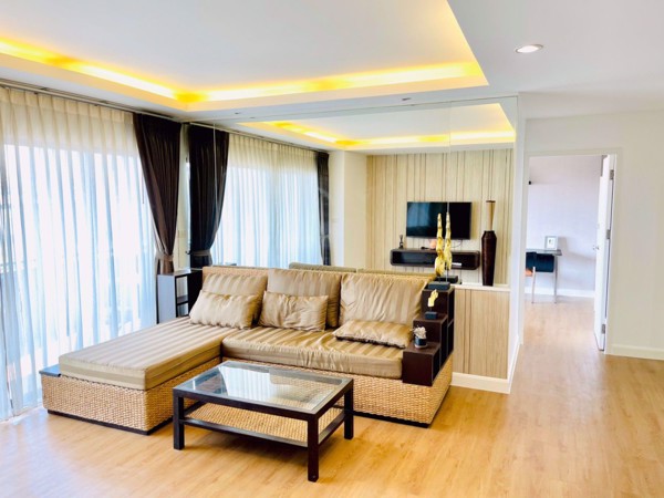 Picture of 1 bed Condo in Phasuk Place Phayathai District C08807