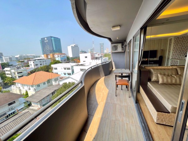 Picture of 1 bed Condo in Phasuk Place Phayathai District C08807