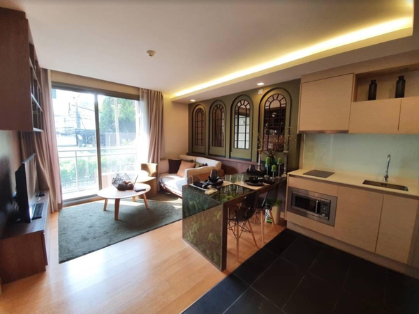 Picture of 1 bed Condo in Via Botani Khlong Tan Nuea Sub District C014976