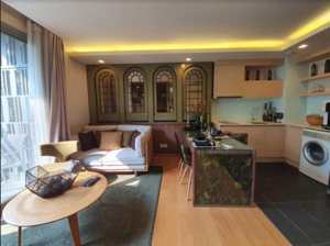 Picture of 1 bed Condo in Via Botani Khlong Tan Nuea Sub District C014976