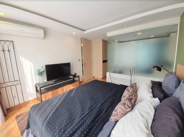 Picture of 1 bed Condo in Via Botani Khlong Tan Nuea Sub District C014976