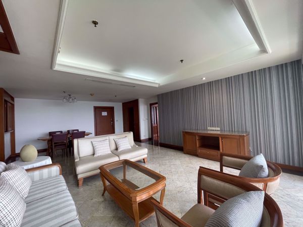 Picture of 2 bed Condo in Suan Phinit Place Sathon District C014988