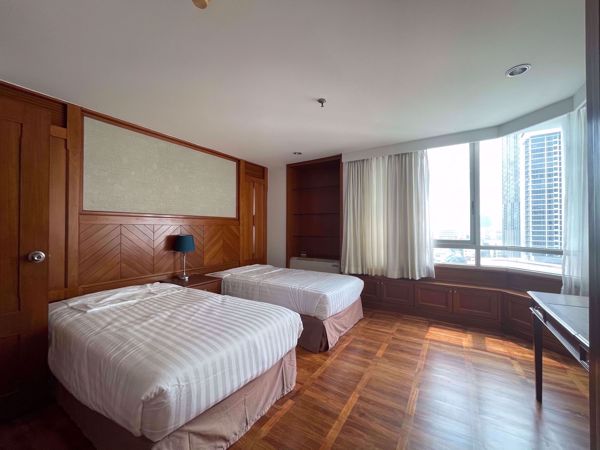 Picture of 2 bed Condo in Suan Phinit Place Sathon District C014988