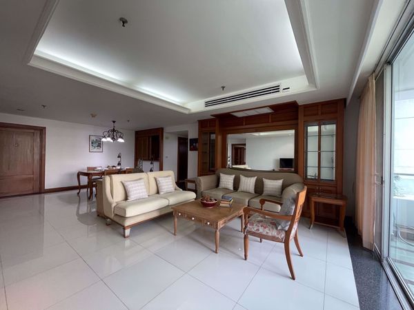 Picture of 3 bed Condo in Suan Phinit Place Sathon District C014989