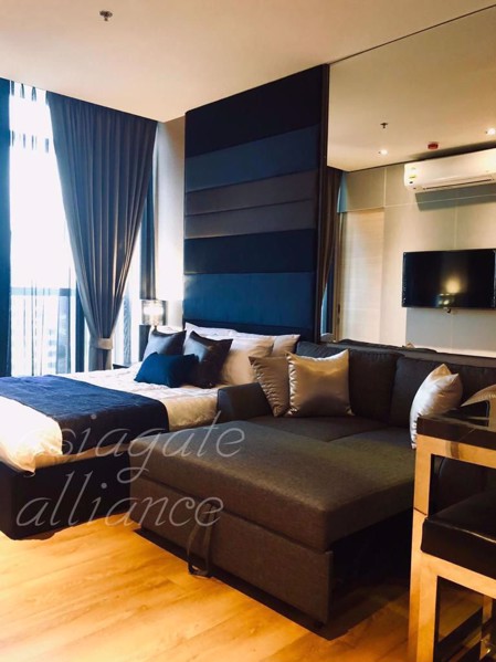 Picture of Studio bed Condo in Park Origin Phromphong Khlongtan Sub District C015074