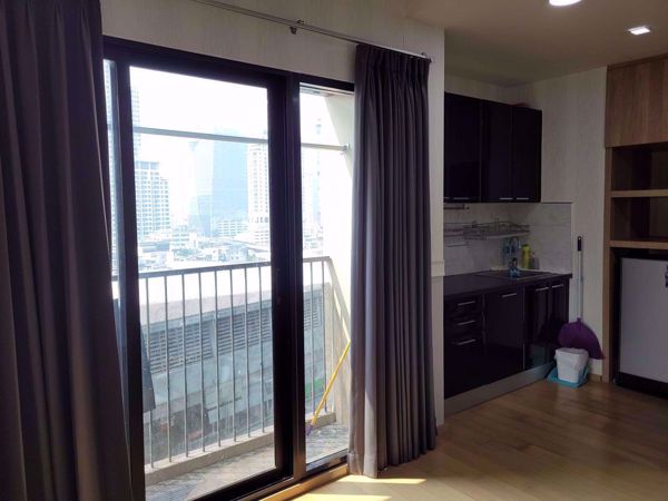 Picture of 1 bed Condo in Noble Revent Ratchathewi District C015102