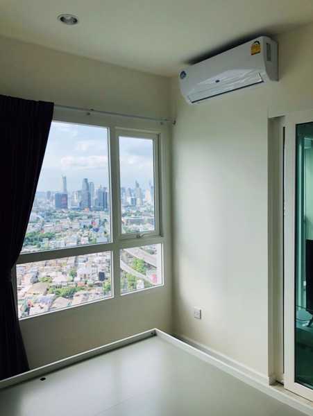 รูปภาพ 1 ห้องนอน Condo ในโครงการ The Key Sathorn-Charoenraj Bang Kho Laem District C015117