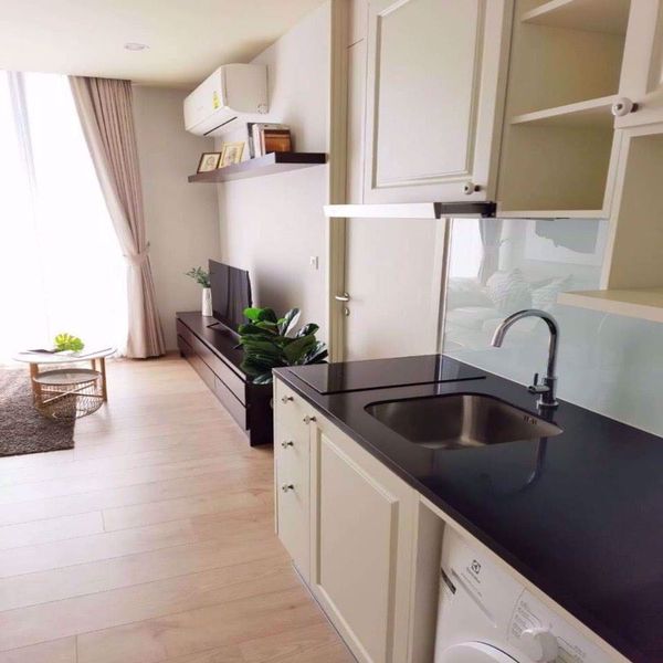 Picture of 1 bed Condo in Noble Recole Khlong Toei Nuea Sub District C015128