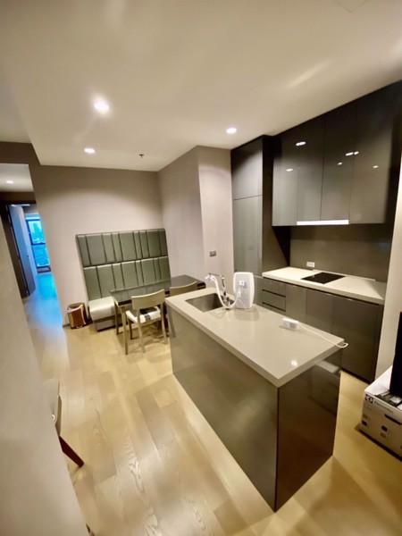 รูปภาพ 2 ห้องนอน Condo ในโครงการ The Diplomat Sathorn Silom Sub District C015275