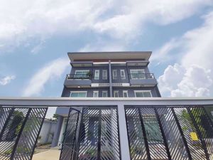 Picture of 5 bed House  Saphansung Sub District H015280