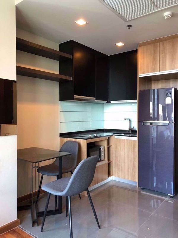 Picture of 1 bed Condo in Wish Signature Midtown Siam Thanonphayathai Sub District C015320