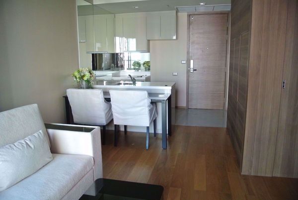 รูปภาพ 1 ห้องนอน Condo ในโครงการ The Address Sathorn Silom Sub District C015323