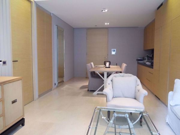 รูปภาพ 1 ห้องนอน คอนโด ในโครงการ Saladaeng Residences เขตบางรัก แขวงสีลม C015341