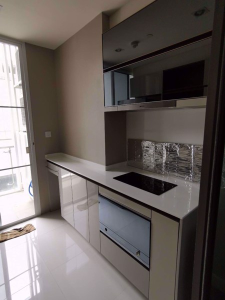 รูปภาพ 1 ห้องนอน Condo ในโครงการ The Room Sathorn-TanonPun Silom Sub District C015429