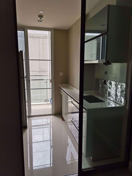 รูปภาพ 1 ห้องนอน Condo ในโครงการ The Room Sathorn-TanonPun Silom Sub District C015429