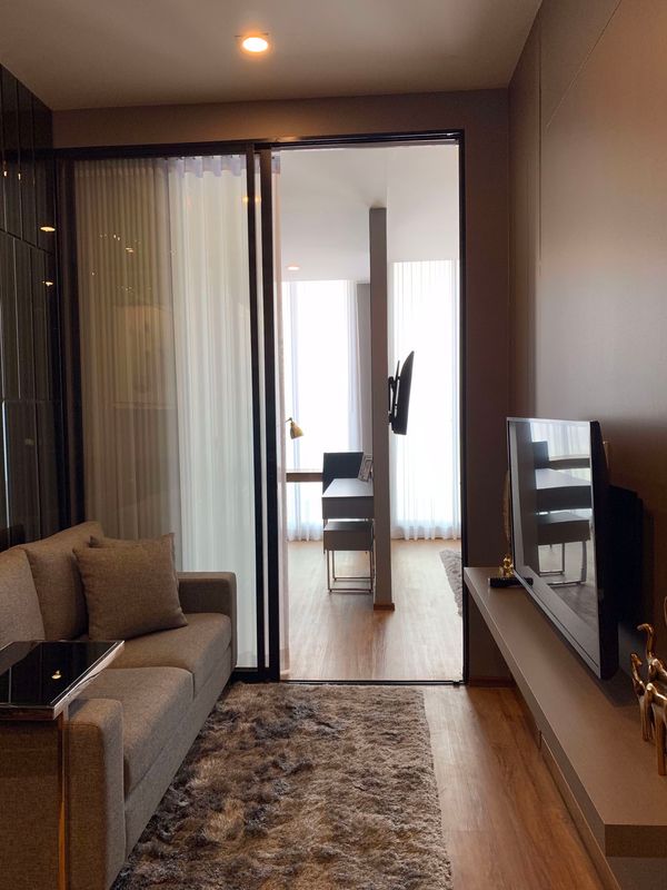 รูปภาพ 1 ห้องนอน Condo ในโครงการ Noble Ploenchit Lumphini Sub District C015460