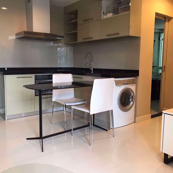 Picture of 1 bed Condo in The Crest Sukhumvit 24 Khlongtan Sub District C015471