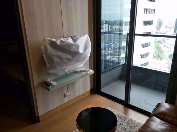 Picture of 1 bed Condo in The Lumpini 24 Khlongtan Sub District C015667